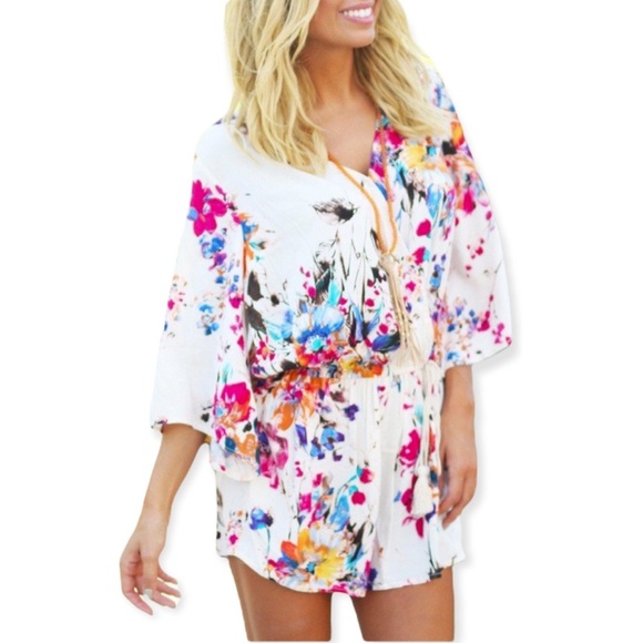 UMGEE Floral Shorts Romper M NWT - Picture 2 of 7